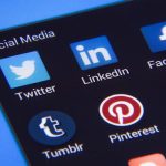 social media praca zdalna